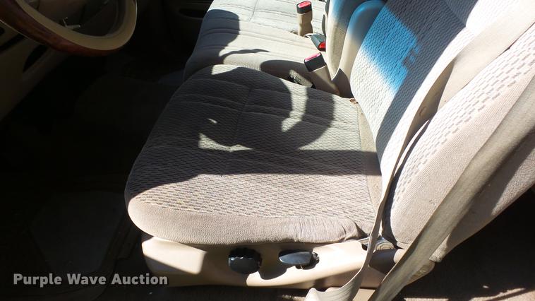 image for item DE7270 1999 Ford F150 Lariat Supercab pickup truck