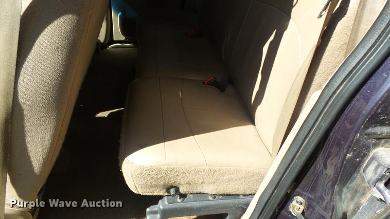 image for item DE7270 1999 Ford F150 Lariat Supercab pickup truck