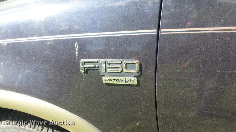 image for item DE7270 1999 Ford F150 Lariat Supercab pickup truck