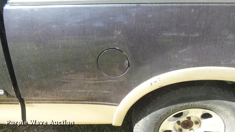 image for item DE7270 1999 Ford F150 Lariat Supercab pickup truck
