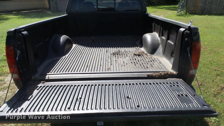 image for item DE7270 1999 Ford F150 Lariat Supercab pickup truck