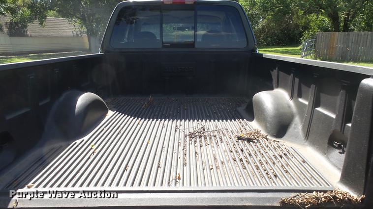 image for item DE7270 1999 Ford F150 Lariat Supercab pickup truck