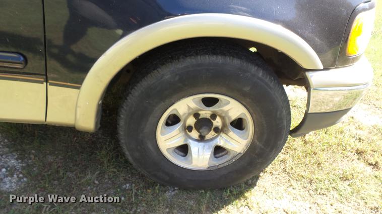 image for item DE7270 1999 Ford F150 Lariat Supercab pickup truck