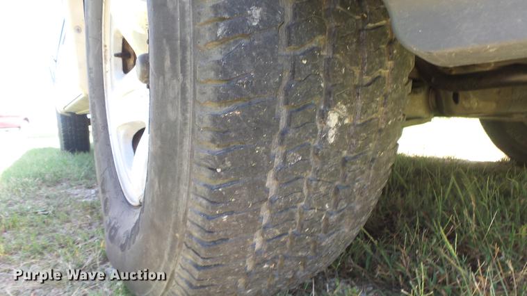 image for item DE7270 1999 Ford F150 Lariat Supercab pickup truck