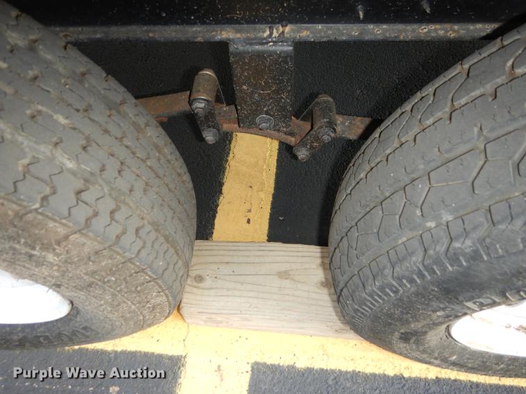 image for item DF1829 2008 Cherokee Grey Wolf camper