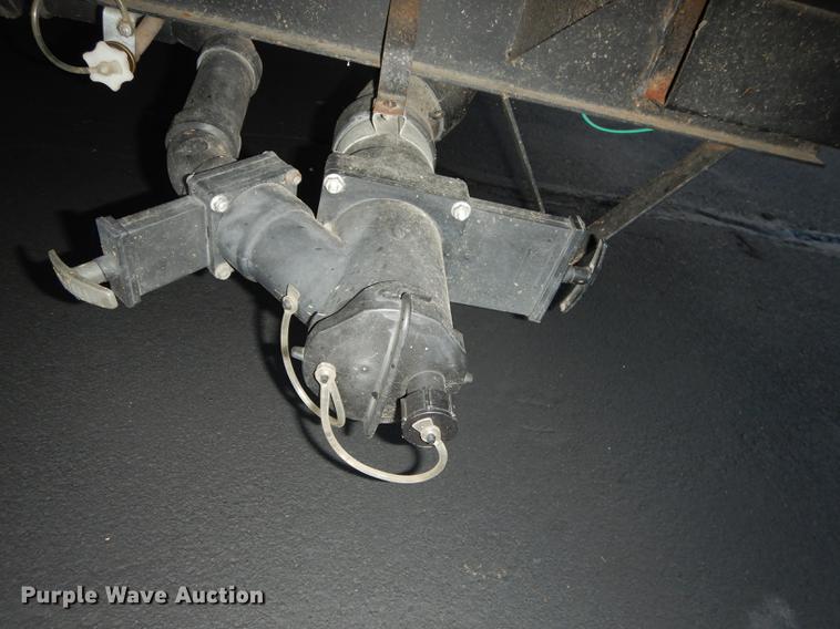 image for item DF1829 2008 Cherokee Grey Wolf camper