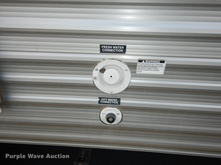 image for item DF1829 2008 Cherokee Grey Wolf camper