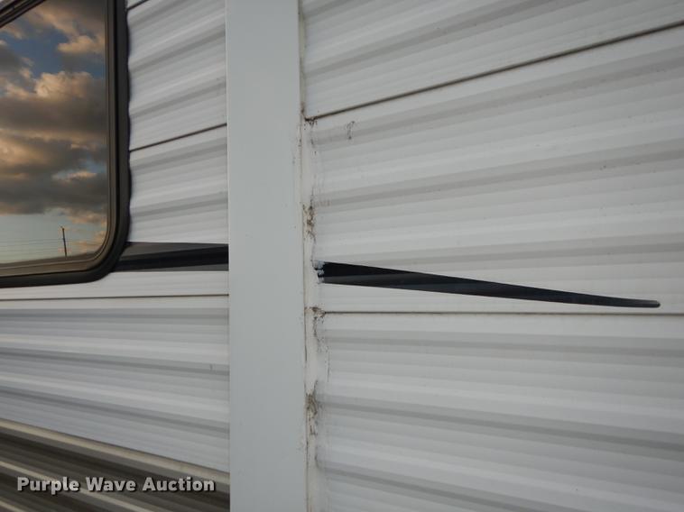 image for item DF1829 2008 Cherokee Grey Wolf camper