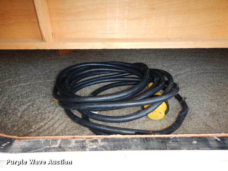 image for item DF1829 2008 Cherokee Grey Wolf camper