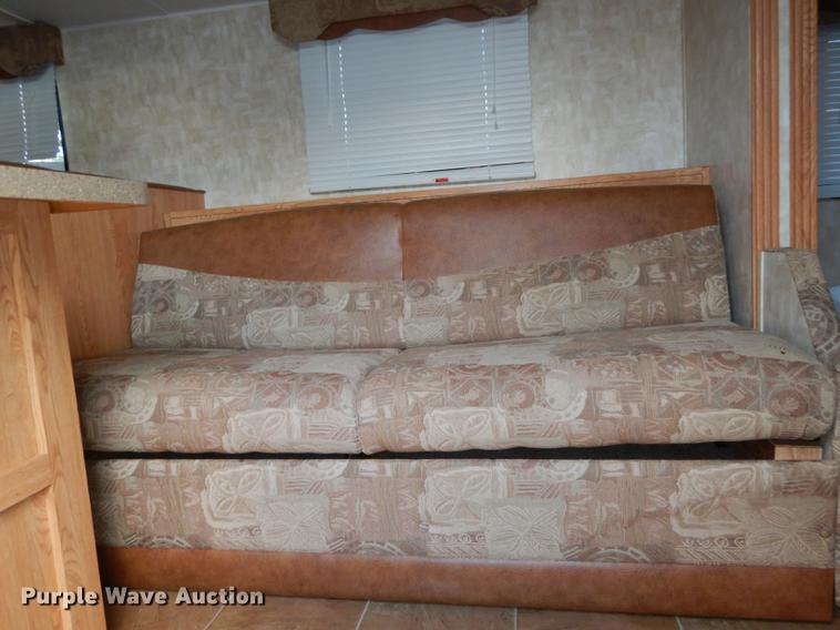 image for item DF1829 2008 Cherokee Grey Wolf camper