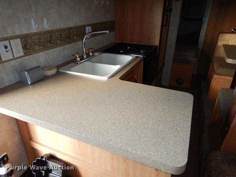 image for item DF1829 2008 Cherokee Grey Wolf camper