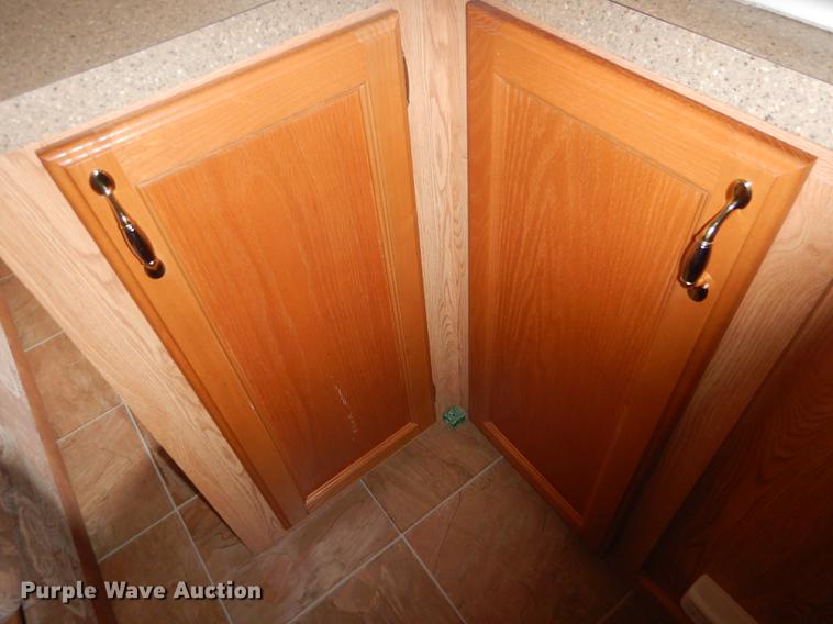 image for item DF1829 2008 Cherokee Grey Wolf camper