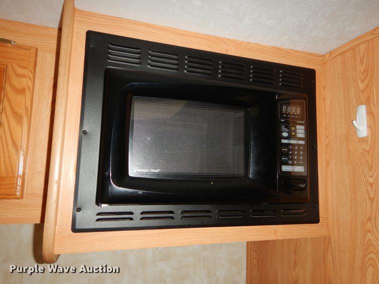 image for item DF1829 2008 Cherokee Grey Wolf camper