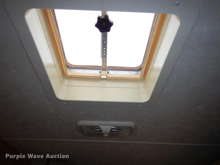 image for item DF1829 2008 Cherokee Grey Wolf camper