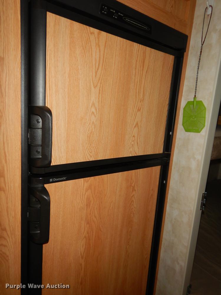 image for item DF1829 2008 Cherokee Grey Wolf camper