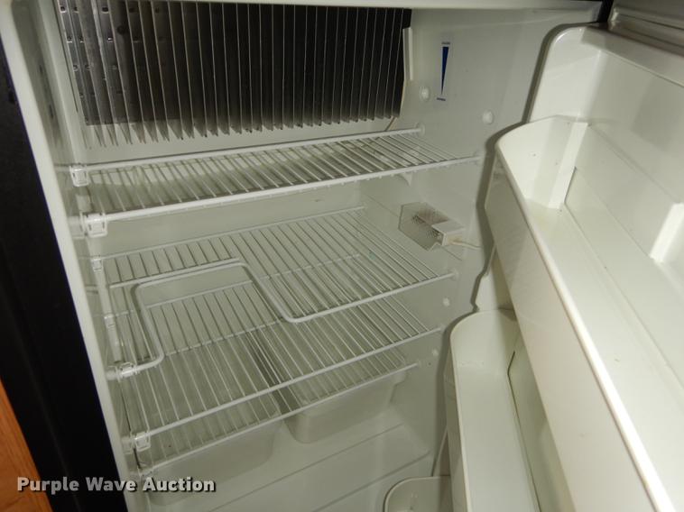 image for item DF1829 2008 Cherokee Grey Wolf camper