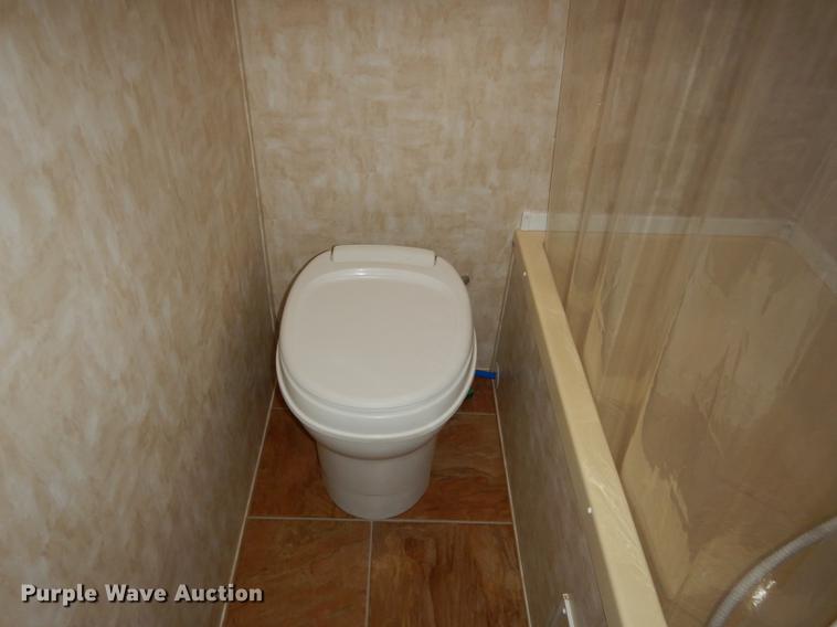 image for item DF1829 2008 Cherokee Grey Wolf camper