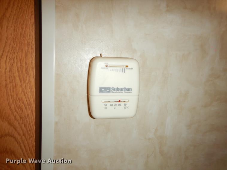 image for item DF1829 2008 Cherokee Grey Wolf camper