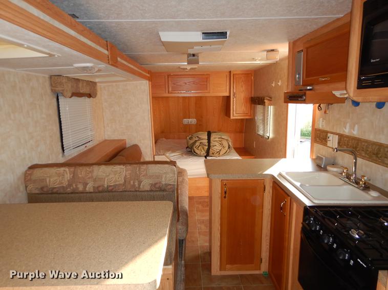 image for item DF1829 2008 Cherokee Grey Wolf camper