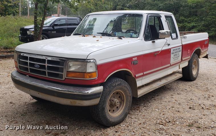 image for item DF2439 1994 Ford F150 SuperCab pickup truck
