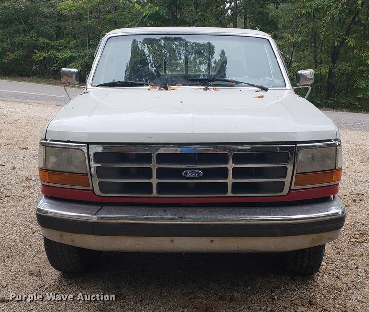 image for item DF2439 1994 Ford F150 SuperCab pickup truck