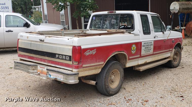 image for item DF2439 1994 Ford F150 SuperCab pickup truck