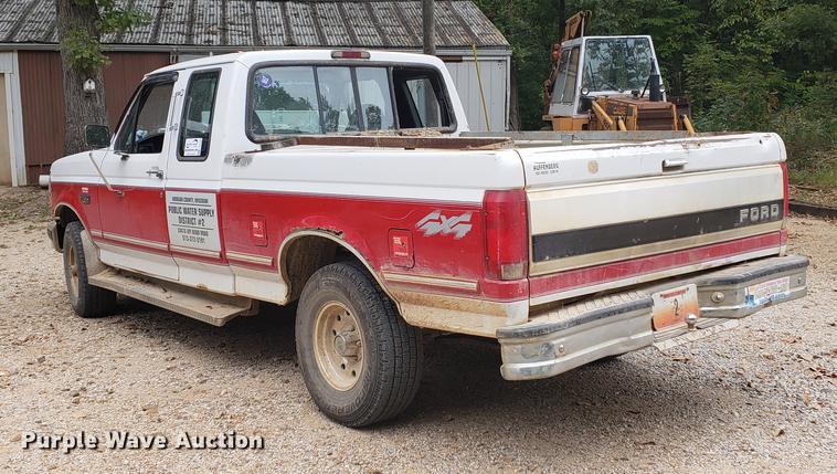 image for item DF2439 1994 Ford F150 SuperCab pickup truck