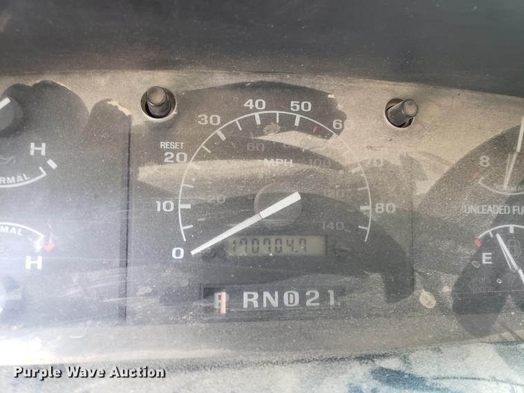 image for item DF2439 1994 Ford F150 SuperCab pickup truck