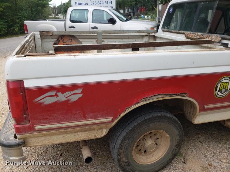 image for item DF2439 1994 Ford F150 SuperCab pickup truck