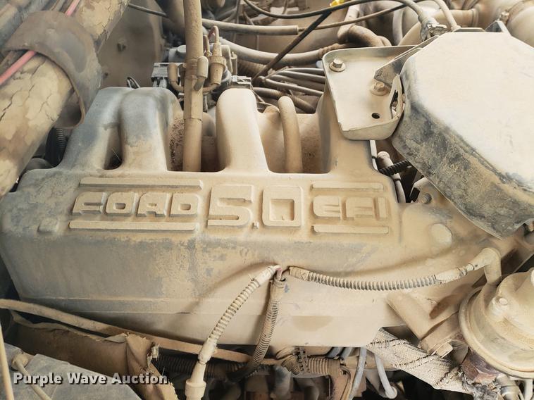 image for item DF2439 1994 Ford F150 SuperCab pickup truck