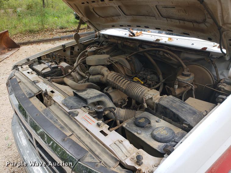 image for item DF2439 1994 Ford F150 SuperCab pickup truck