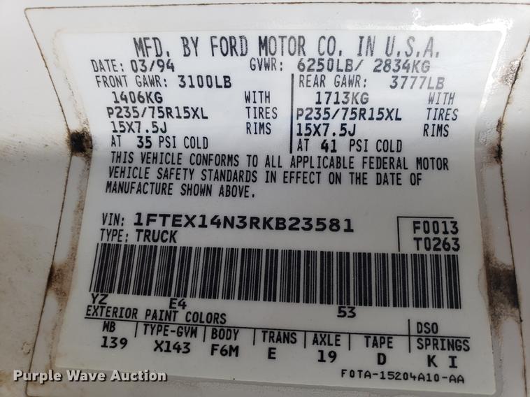 image for item DF2439 1994 Ford F150 SuperCab pickup truck