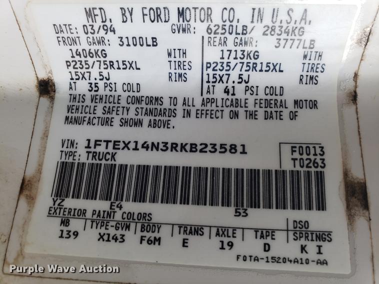 image for item DF2439 1994 Ford F150 SuperCab pickup truck