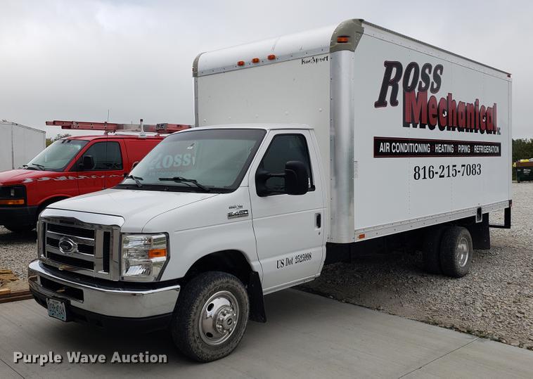 image for item DF2446 2013 Ford Econoline E450 box truck