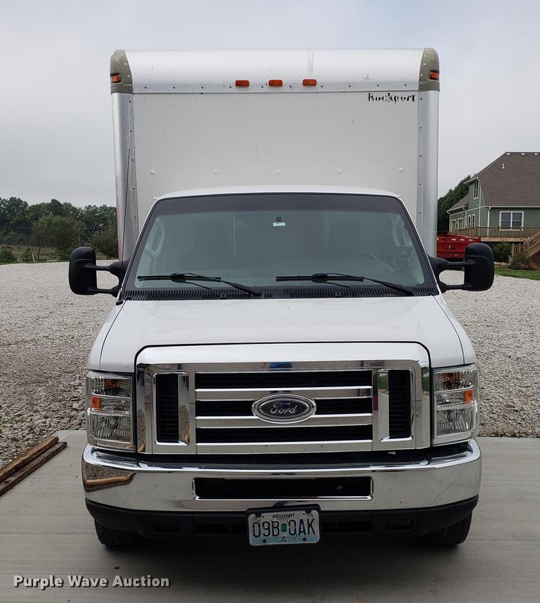 image for item DF2446 2013 Ford Econoline E450 box truck