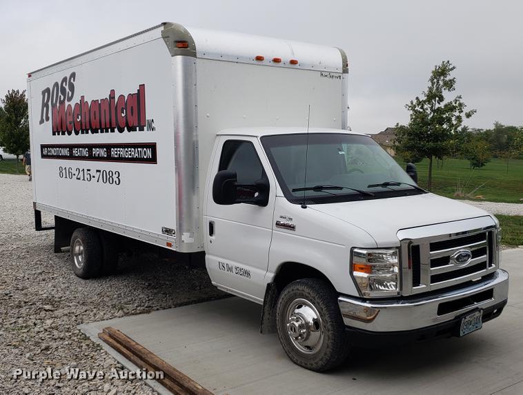image for item DF2446 2013 Ford Econoline E450 box truck