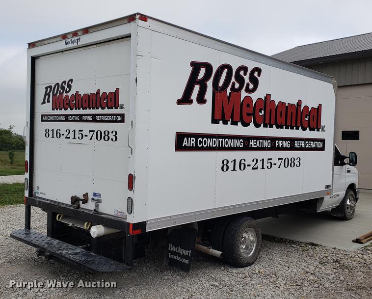 image for item DF2446 2013 Ford Econoline E450 box truck