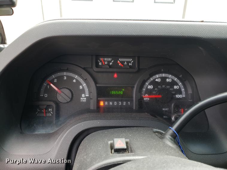 image for item DF2446 2013 Ford Econoline E450 box truck