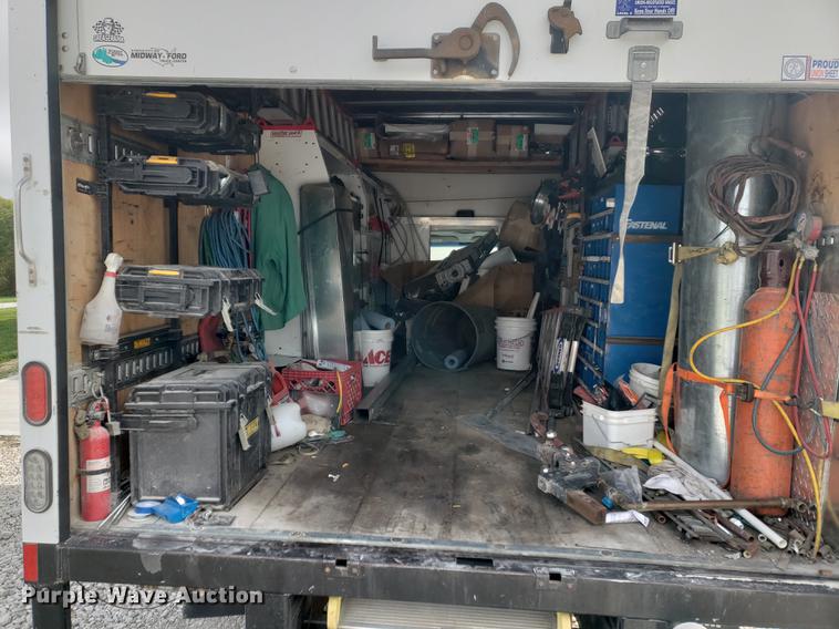 image for item DF2446 2013 Ford Econoline E450 box truck