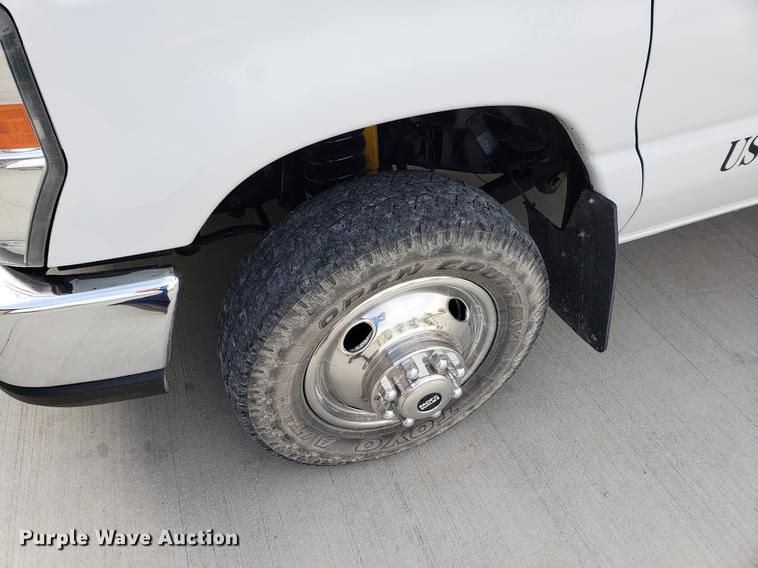 image for item DF2446 2013 Ford Econoline E450 box truck