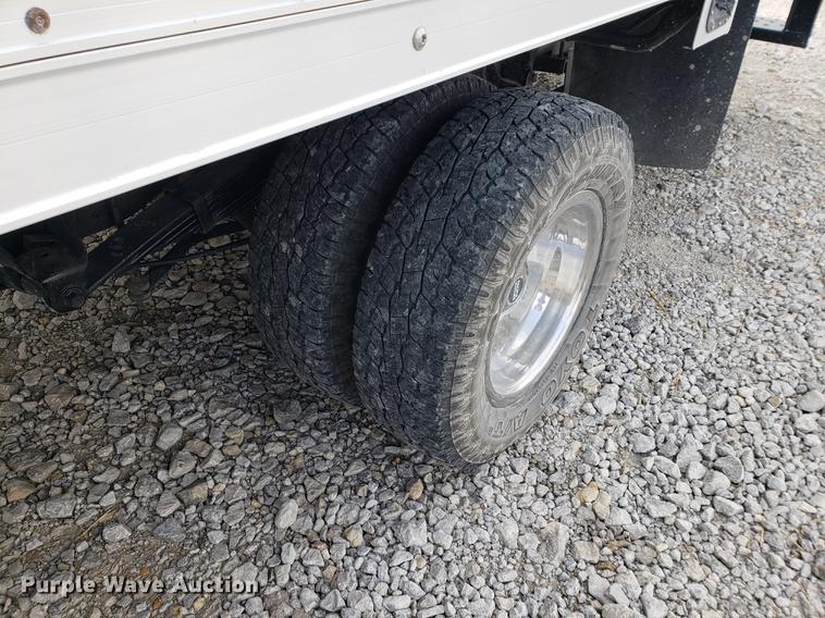 image for item DF2446 2013 Ford Econoline E450 box truck