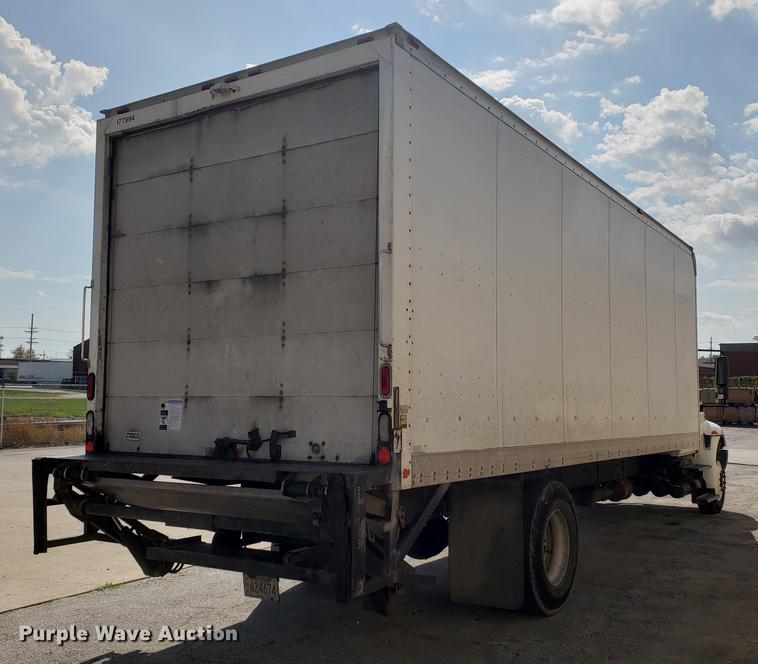 image for item DF2461 2013 International DuraStar 4300 box truck