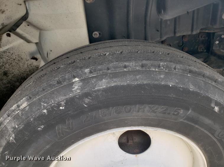 image for item DF2461 2013 International DuraStar 4300 box truck