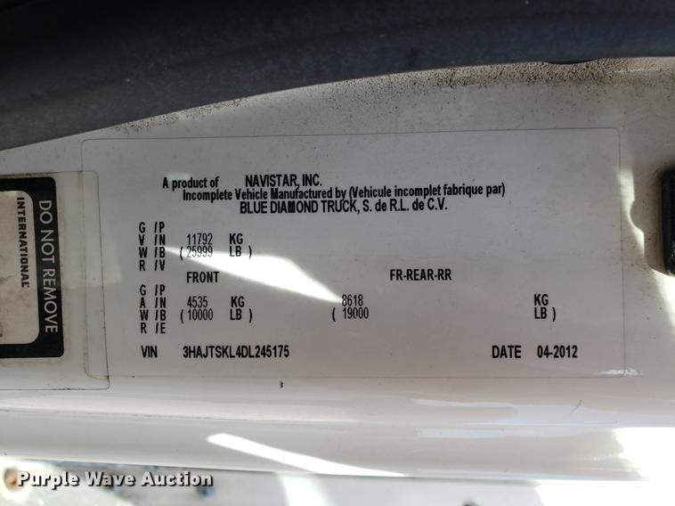 image for item DF2461 2013 International DuraStar 4300 box truck