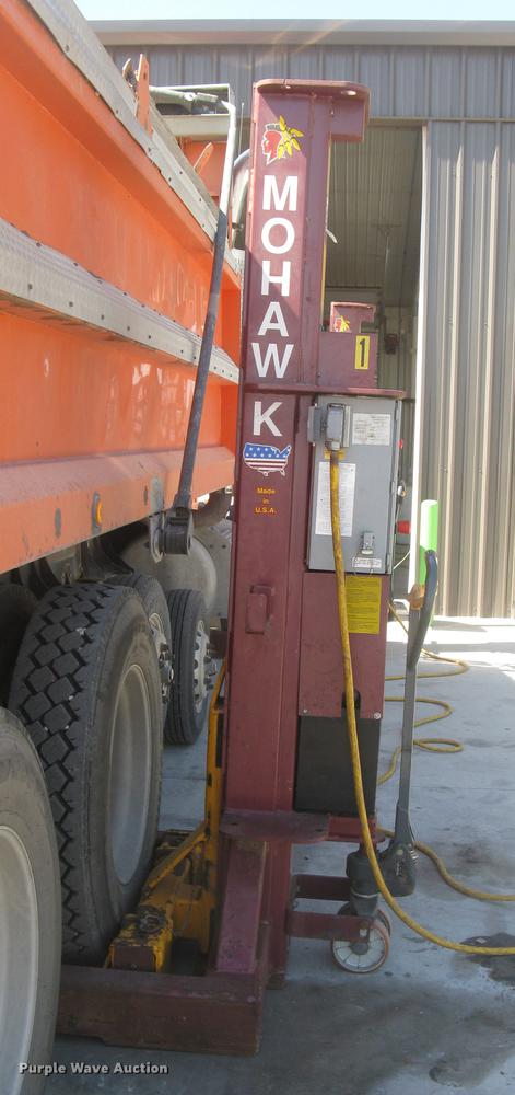 image for item DQ9688 Mohawk MP-18-006 four post mobile lift system