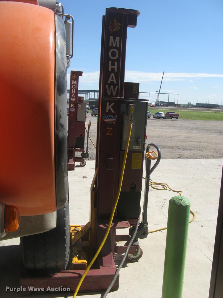 image for item DQ9688 Mohawk MP-18-006 four post mobile lift system