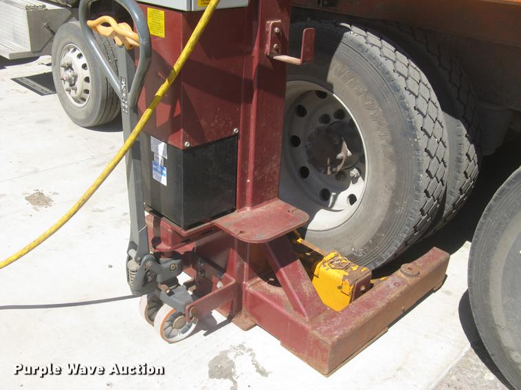 image for item DQ9688 Mohawk MP-18-006 four post mobile lift system