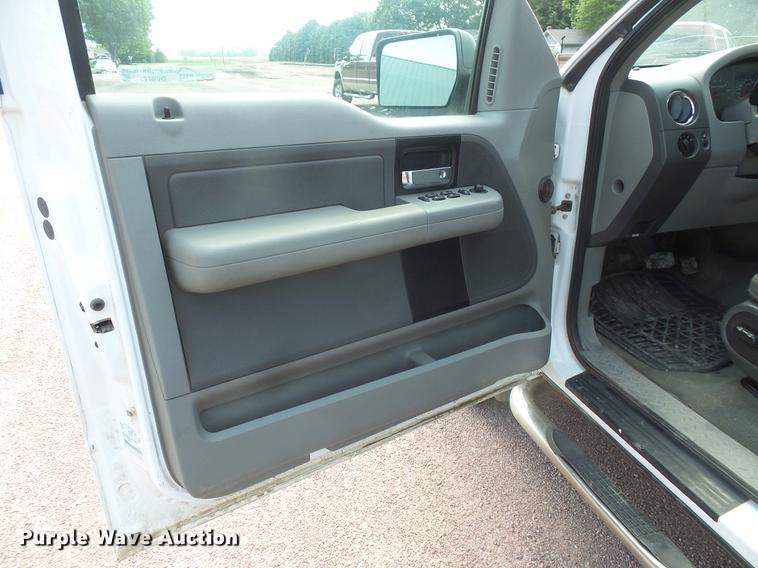 image for item DV9473 2006 Ford F150 SuperCab pickup truck