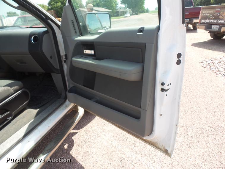 image for item DV9473 2006 Ford F150 SuperCab pickup truck