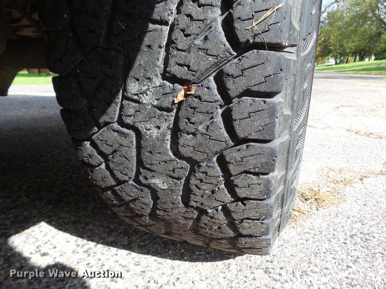 image for item DZ9447 2004 Chevrolet Silverado 1500 Ext. Cab pickup truck